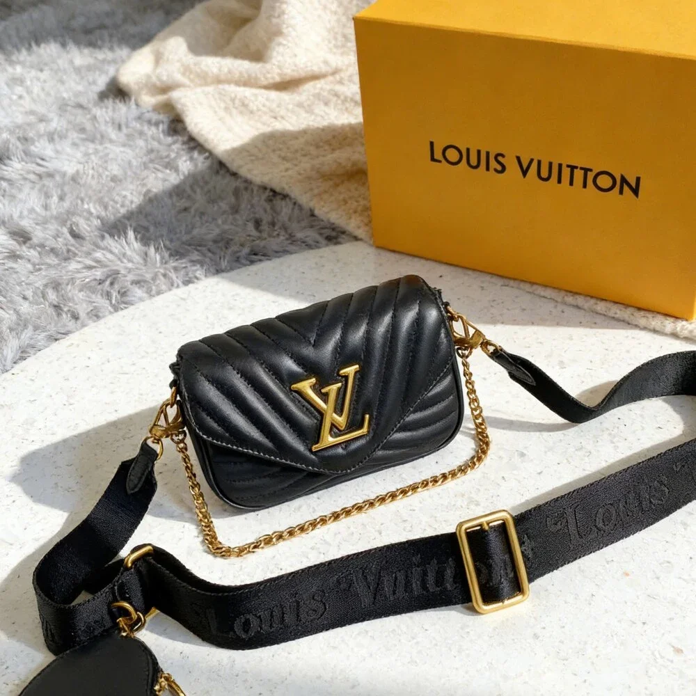 Louis Vuitton Multi Pochette Black Quilted Leather